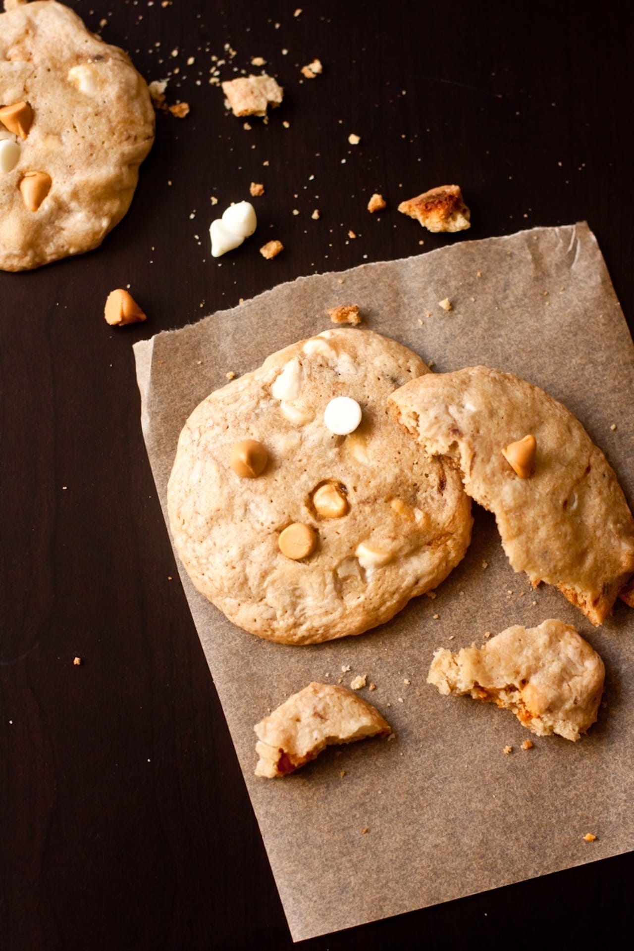Chocolate Chips Macadamia Nuts Cookies