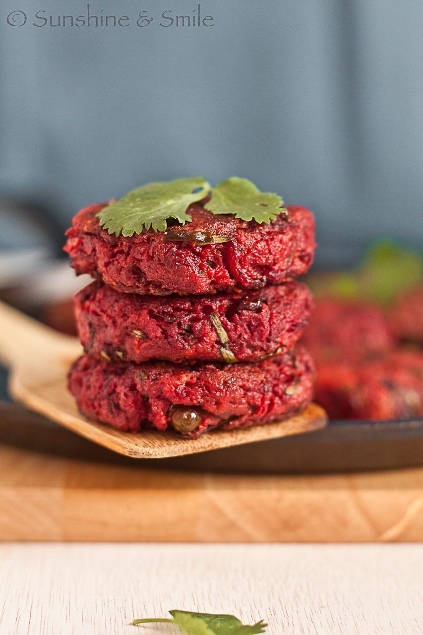 Beet Chop/Beetroot Patty – My twist on a street food from Kolkata
