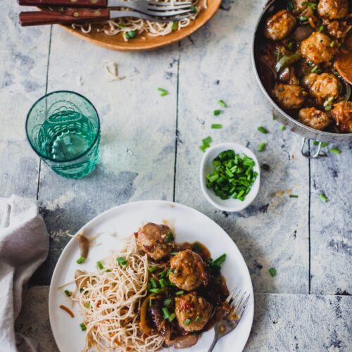 Meat Balls In Hot Garlic Sauce | Playful Cooking