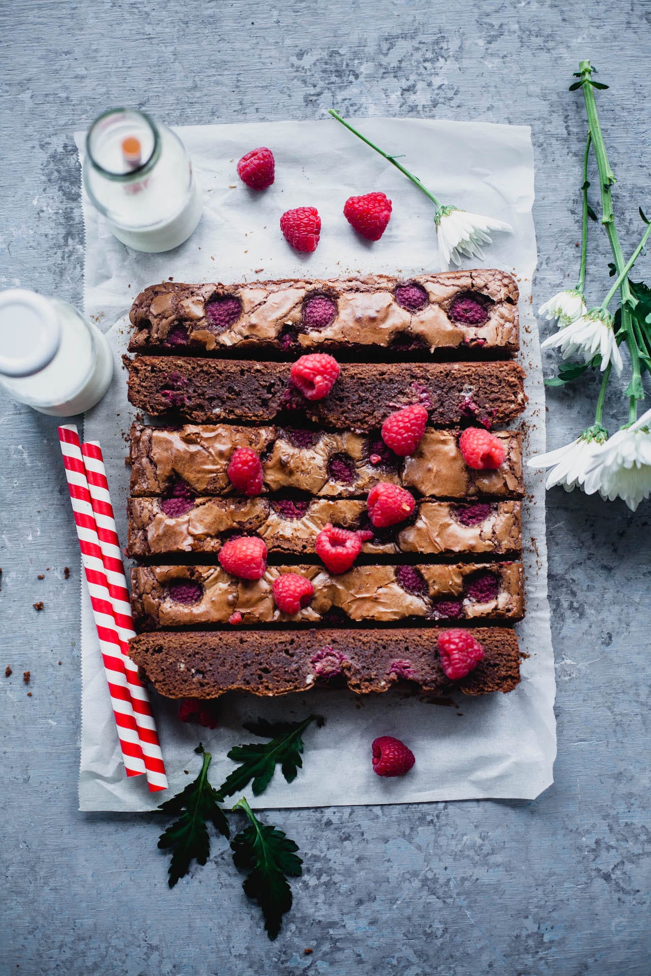 Raspberry Brownies | Playful Cooking #raspberry #brownie #easy #baking