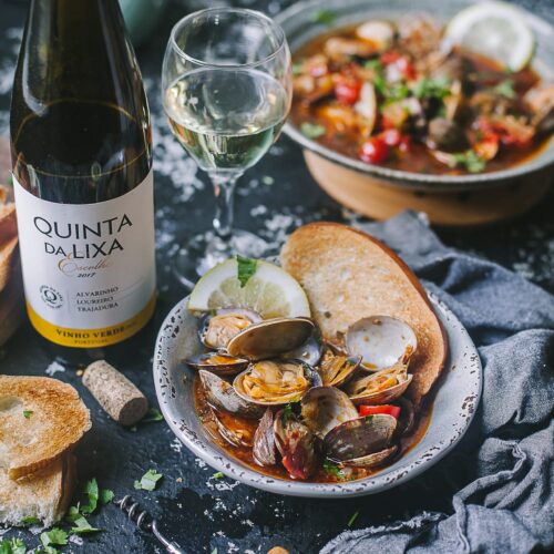 Portuguese spiced clams | Playful Cooking #foodphotography #wine #foodphotography #seafood #clams