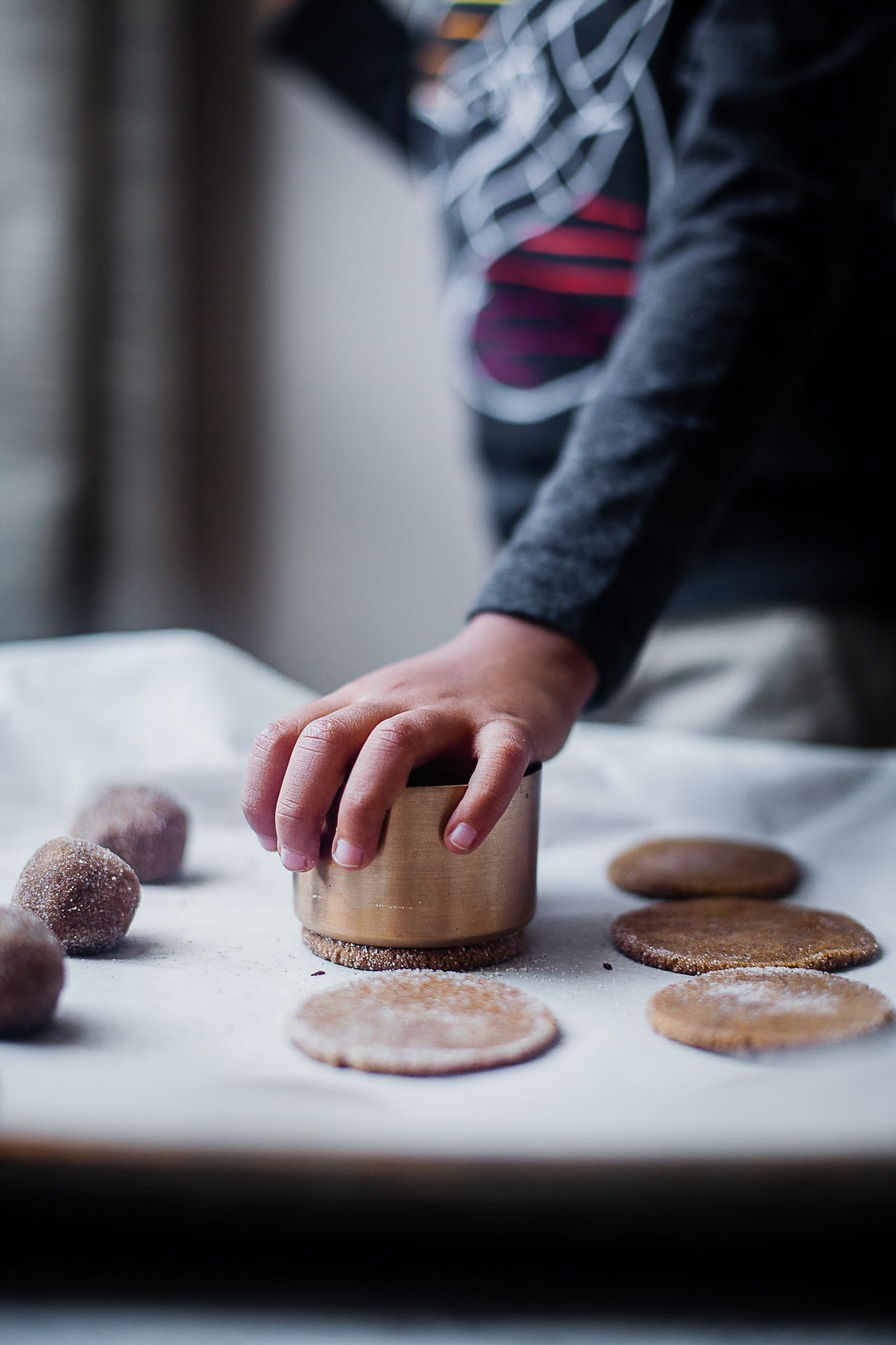 Ginger Cinnamon Molasses Cookies - 2 Ways | Playful Cooking #bakingwithkids #cookies #baking #foodphotography