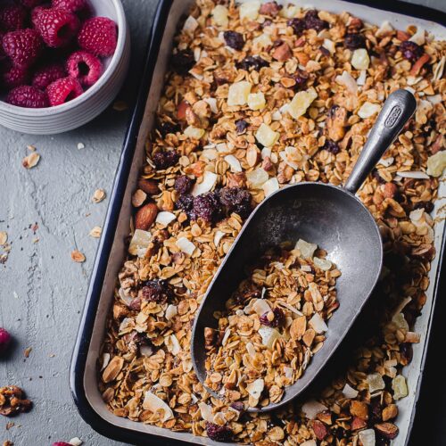 Super Simple Fruits and Nuts Granola | Playful Cooking #granola #simple #breakfast #foodphotography