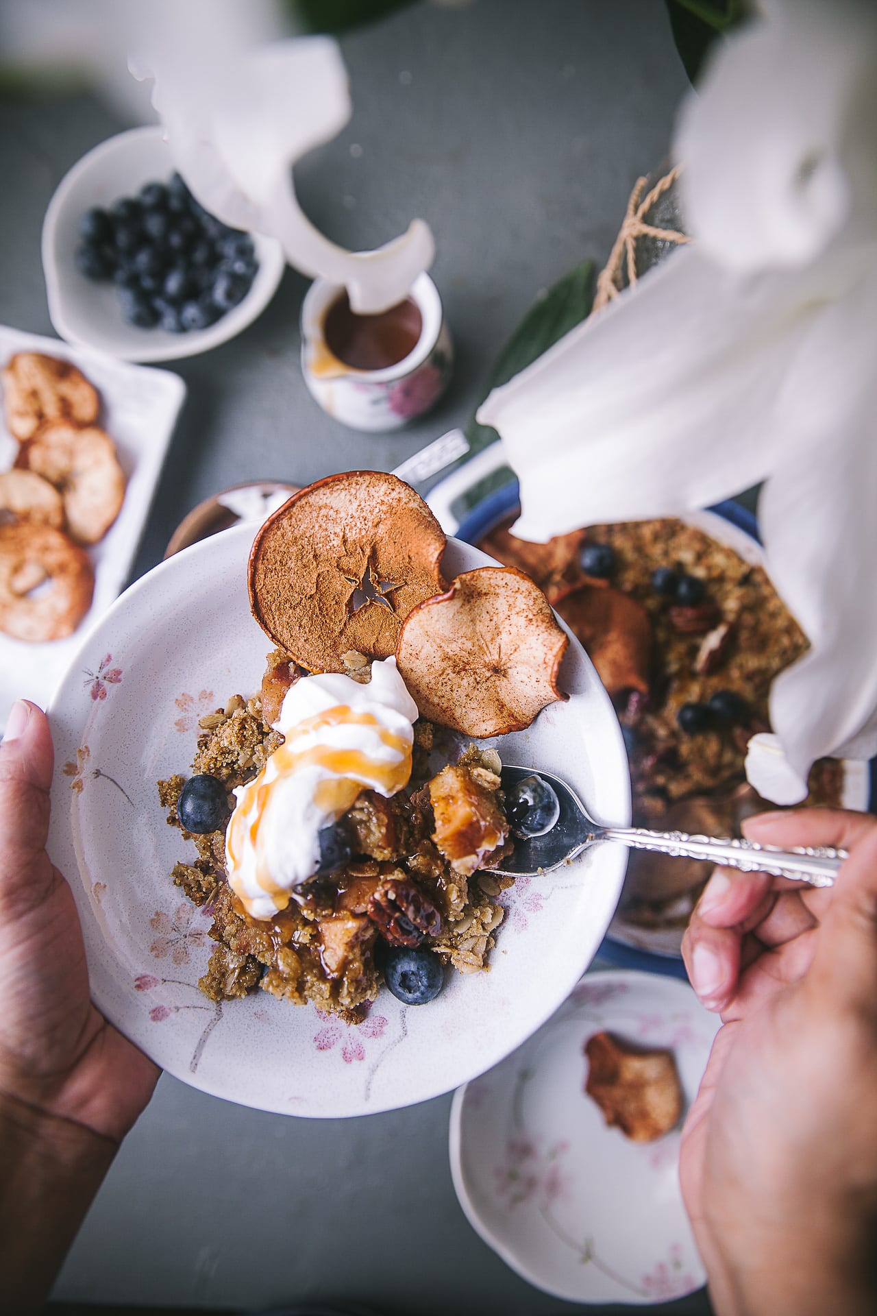 EASY TO MAKE - Apple Oats Crumble and Apple Chips | Playful Cooking #foodphotography #apple #crumble #apple chips