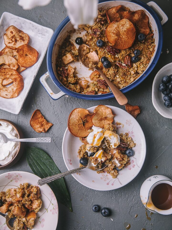 EASY TO MAKE - Apple Oats Crumble and Apple Chips | Playful Cooking #foodphotography #apple #crumble #apple chips