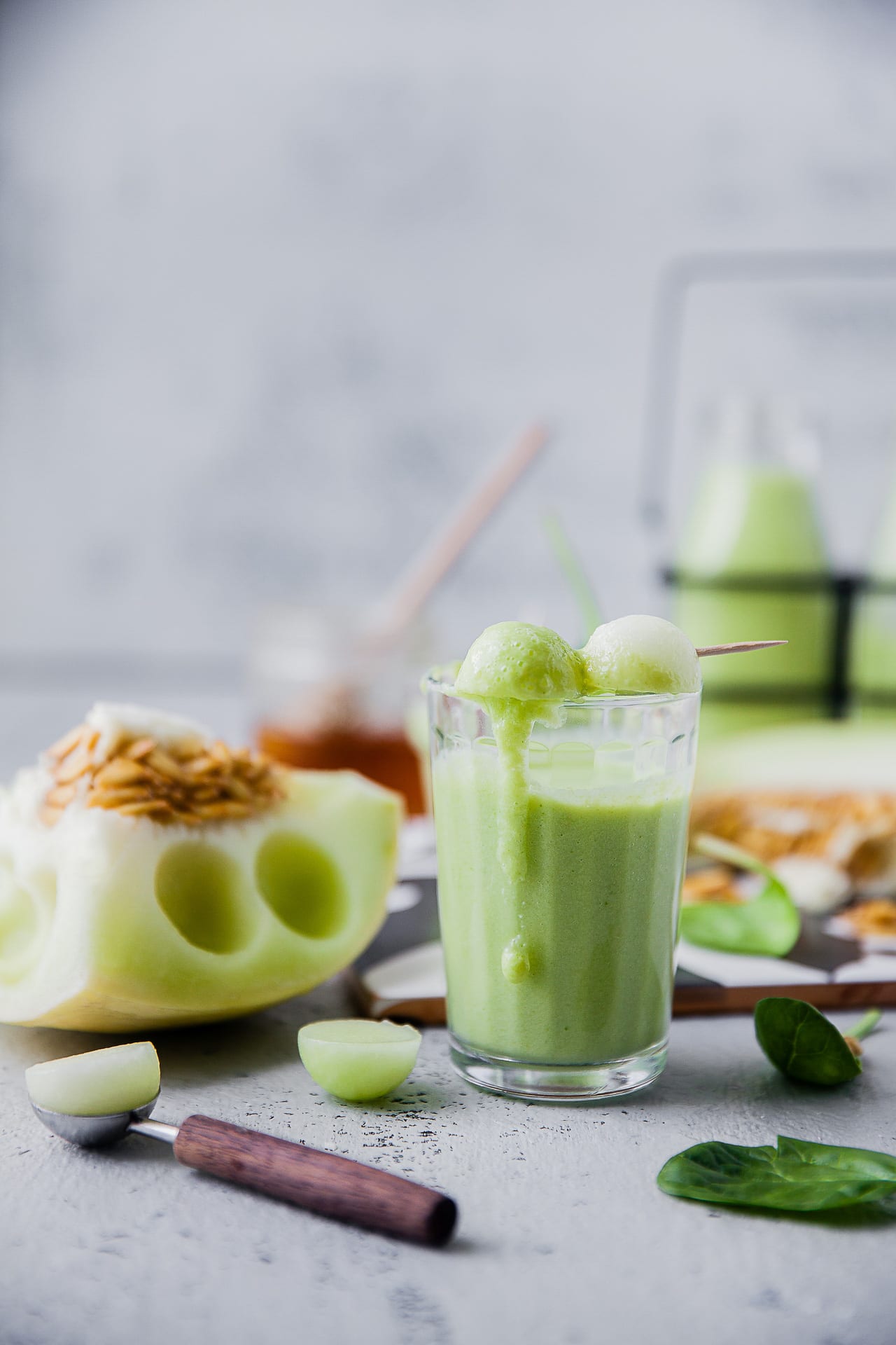 6 INGREDIENTS Melon Smoothie | Playful Cooking #smoothie #melon #spinach #foodphotography #drinks