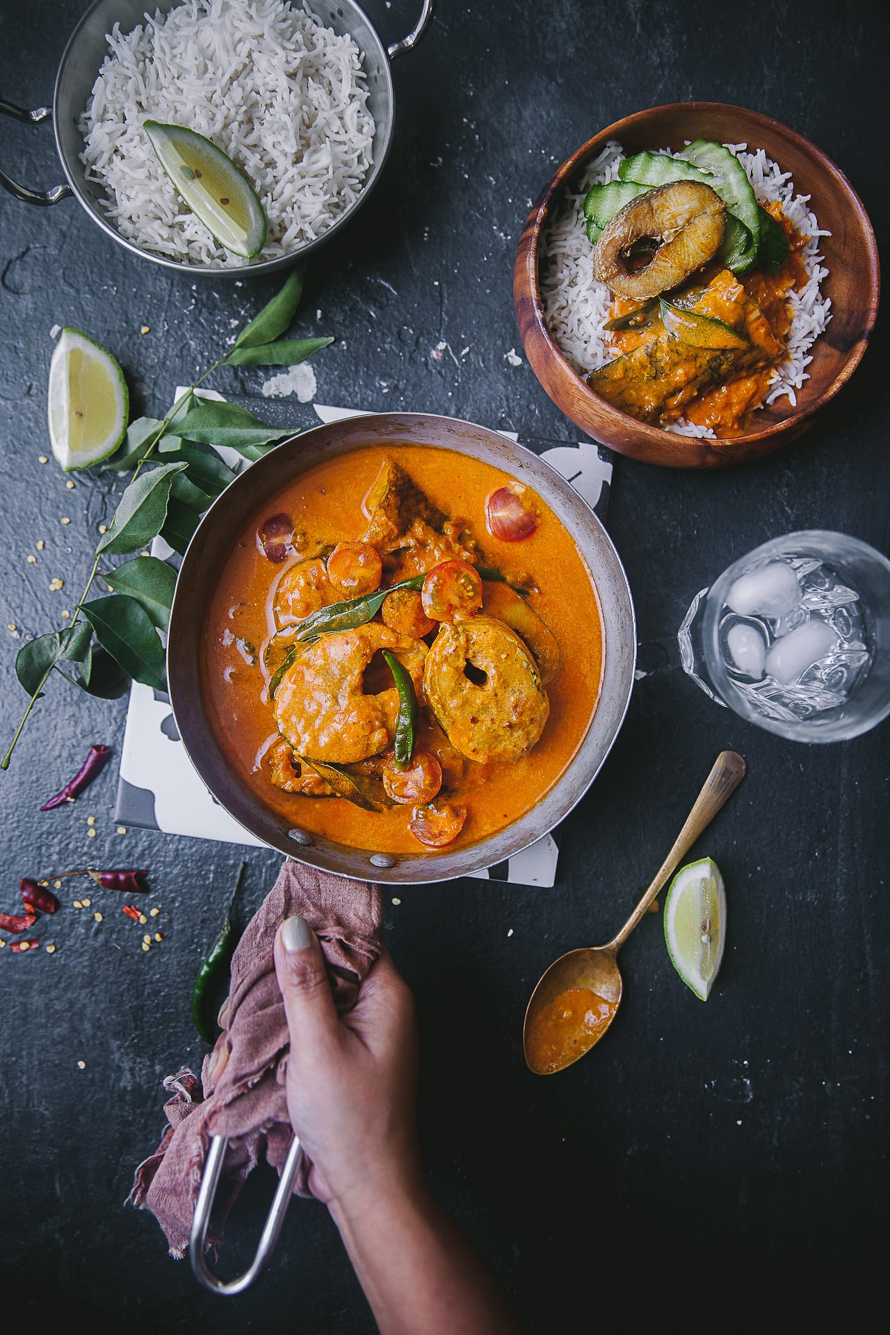 Kerala Style fish curry with tamarind, coconut milk and spices! Easy and Quick #playfulcooking #fishcurry #indianfood #seafoodcurry #foodphotography #foodstyling #kerelafishcurry