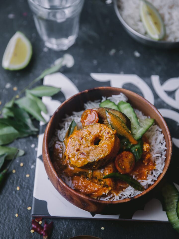 Easy and Quick Kerala Style fish curry with tamarind, coconut milk and spices! #playfulcooking #fishcurry #indianfood #seafoodcurry #foodphotography #foodstyling #kerelafishcurry