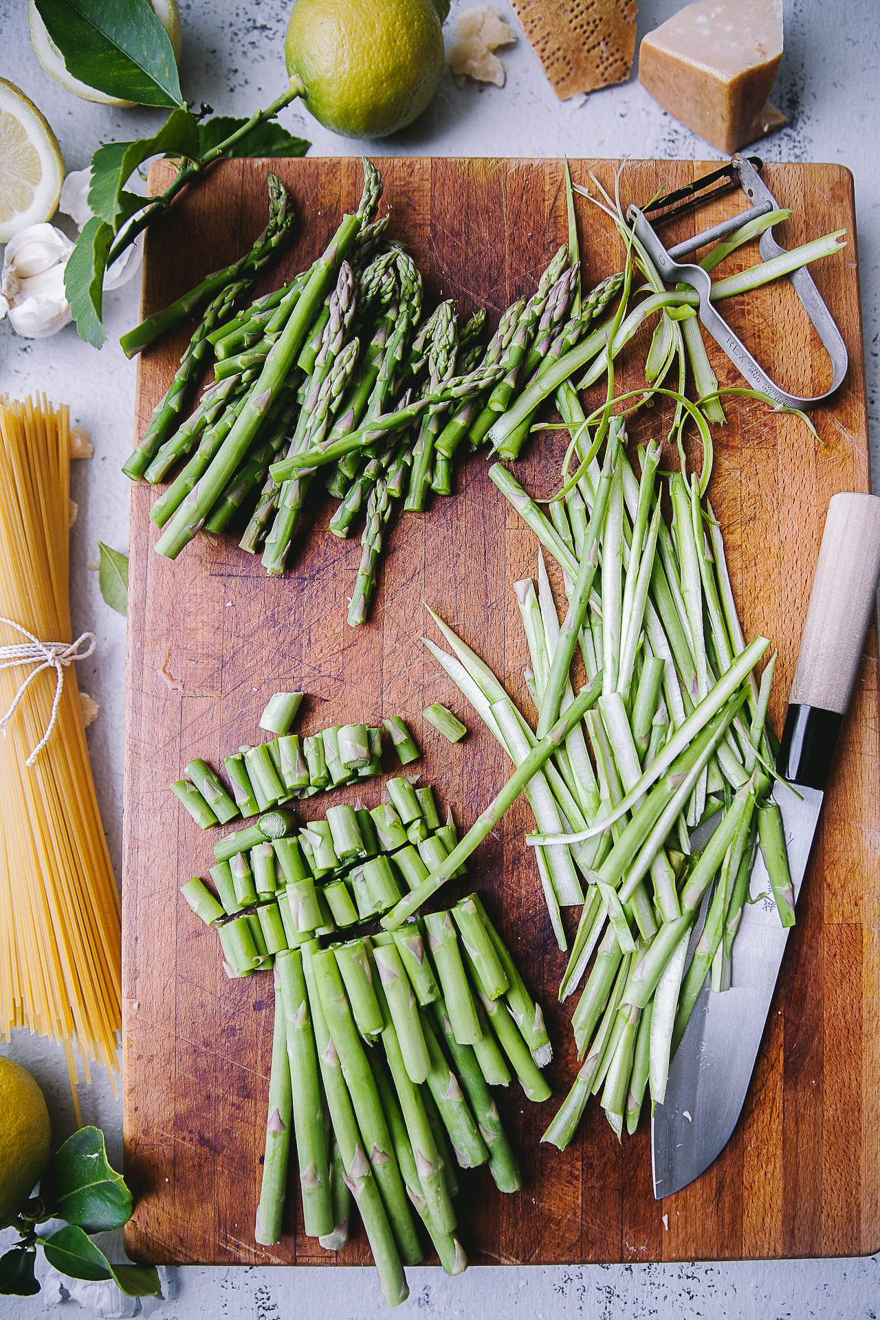 Ingredient shots for Asparagus Spaghetti (Pasta with Asparagus) #foodphotography #pasta #photography #noodles #spaghetti #easy #5ingredients