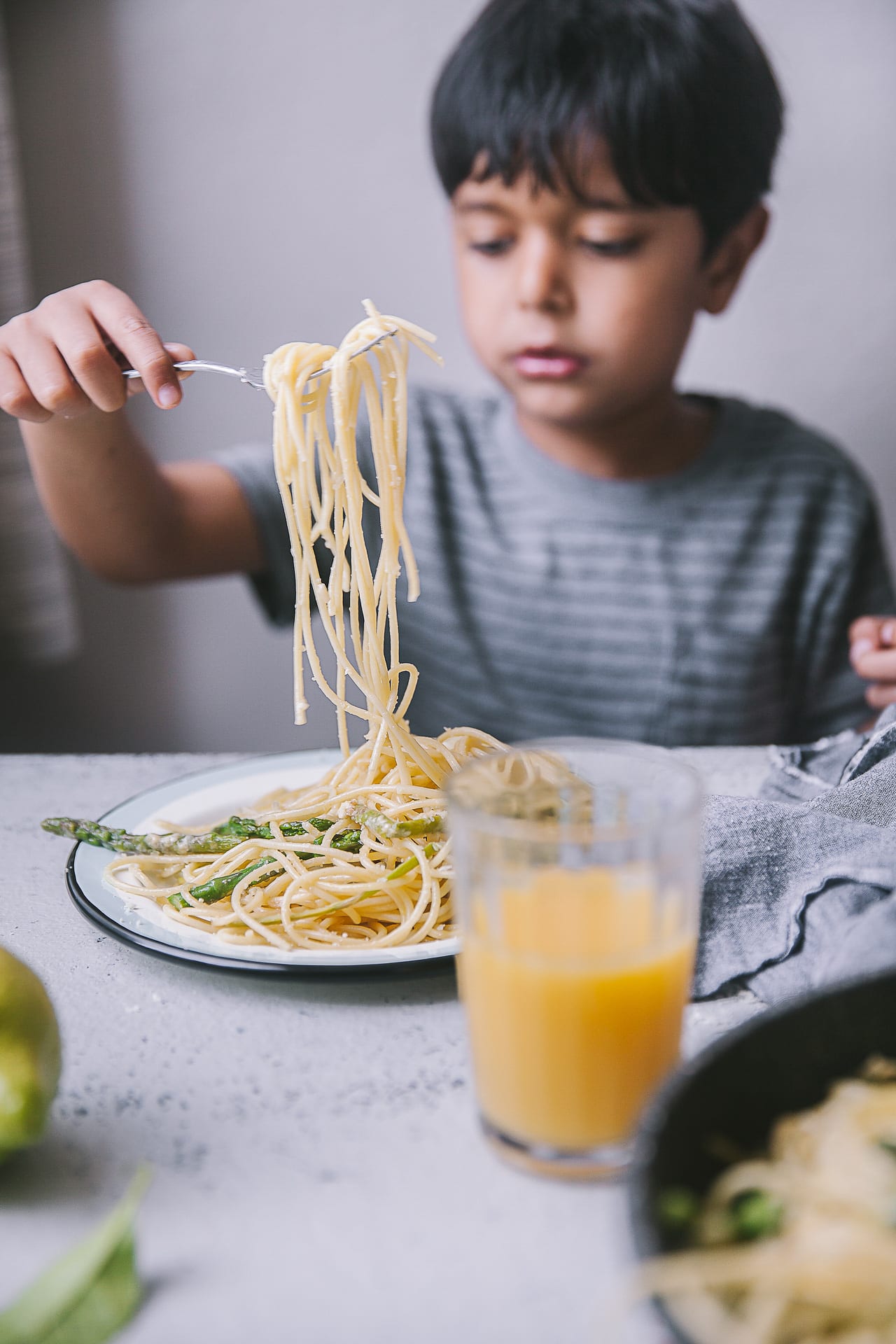 5 Ingredients Asparagus Pasta | Playful Cooking #foodphotography #photography #pastarecipe #easyrecipe #asparagus #springmeal