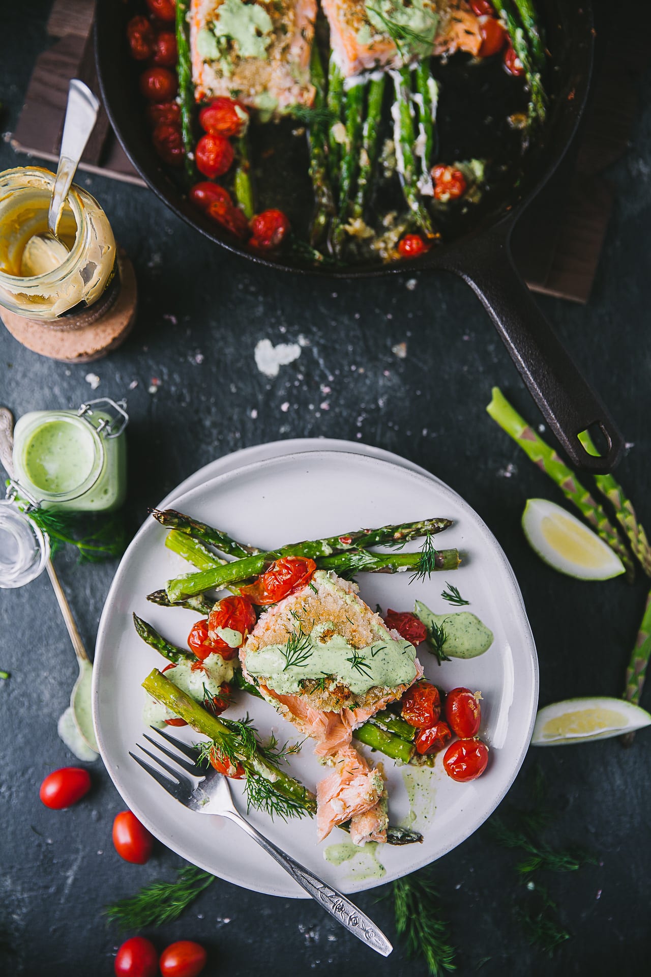 15 Minutes Salmon and Vegetable with Yogurt Mustard Dill Sauce. Easy Spring meal #asparagus #dill #sidedish #mustard #yogurt