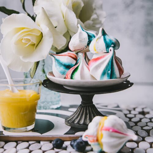 Meringue Cookies with Lemon Curd | Playful Cooking #meringue #cookies #foodphotography #photography