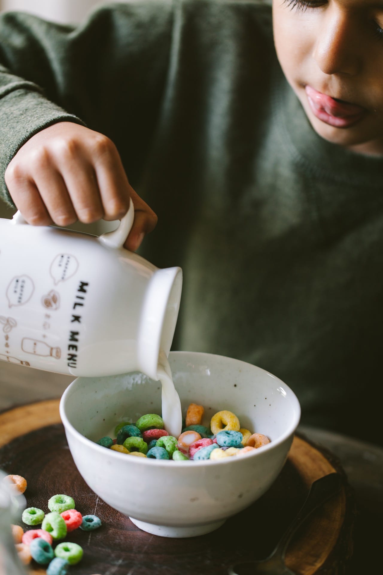Morning Breakfast - Kid Photography #ad #RealMilkMoment #LoveWhatsReal #phtography #milk #canon #breakfast #cereal #foodphotography