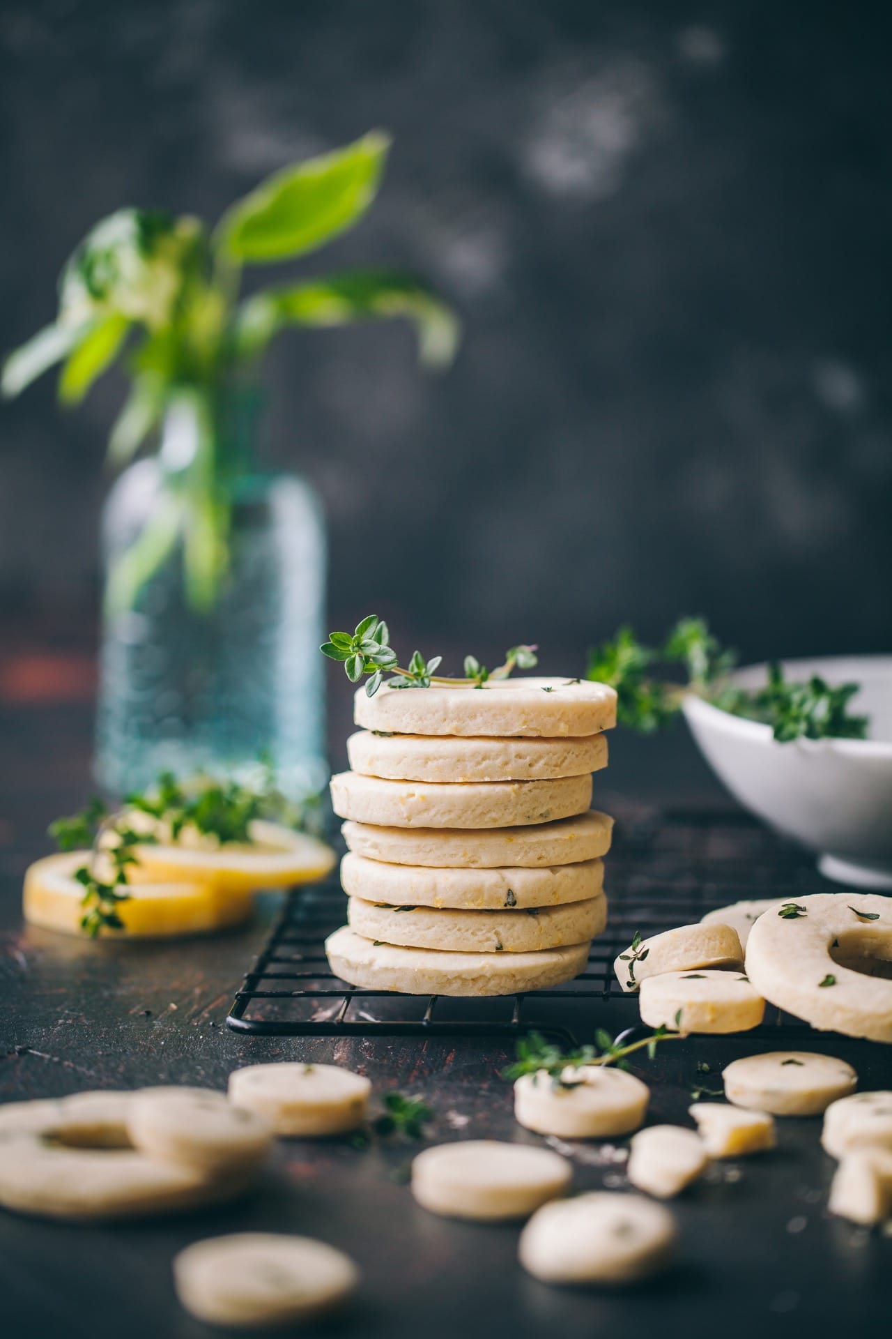 Lemon Thyme Shortbread Cookies | Playfulcooking #cookies #shortbread #lemon #thyeme #foodphotography #foodstyling 