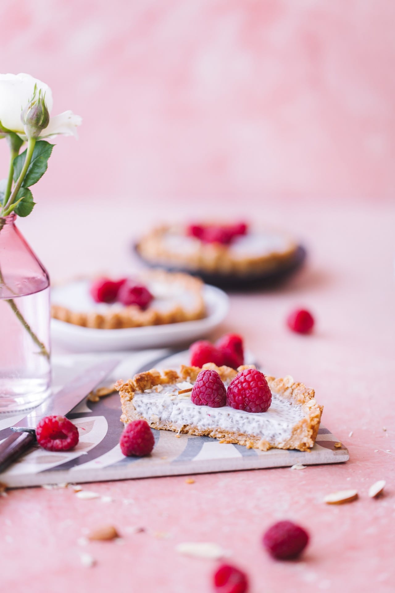 Granola Crust Chia Pudding Tart | Playful Cooking #granola #chiapudding #breakfast #foodphotography