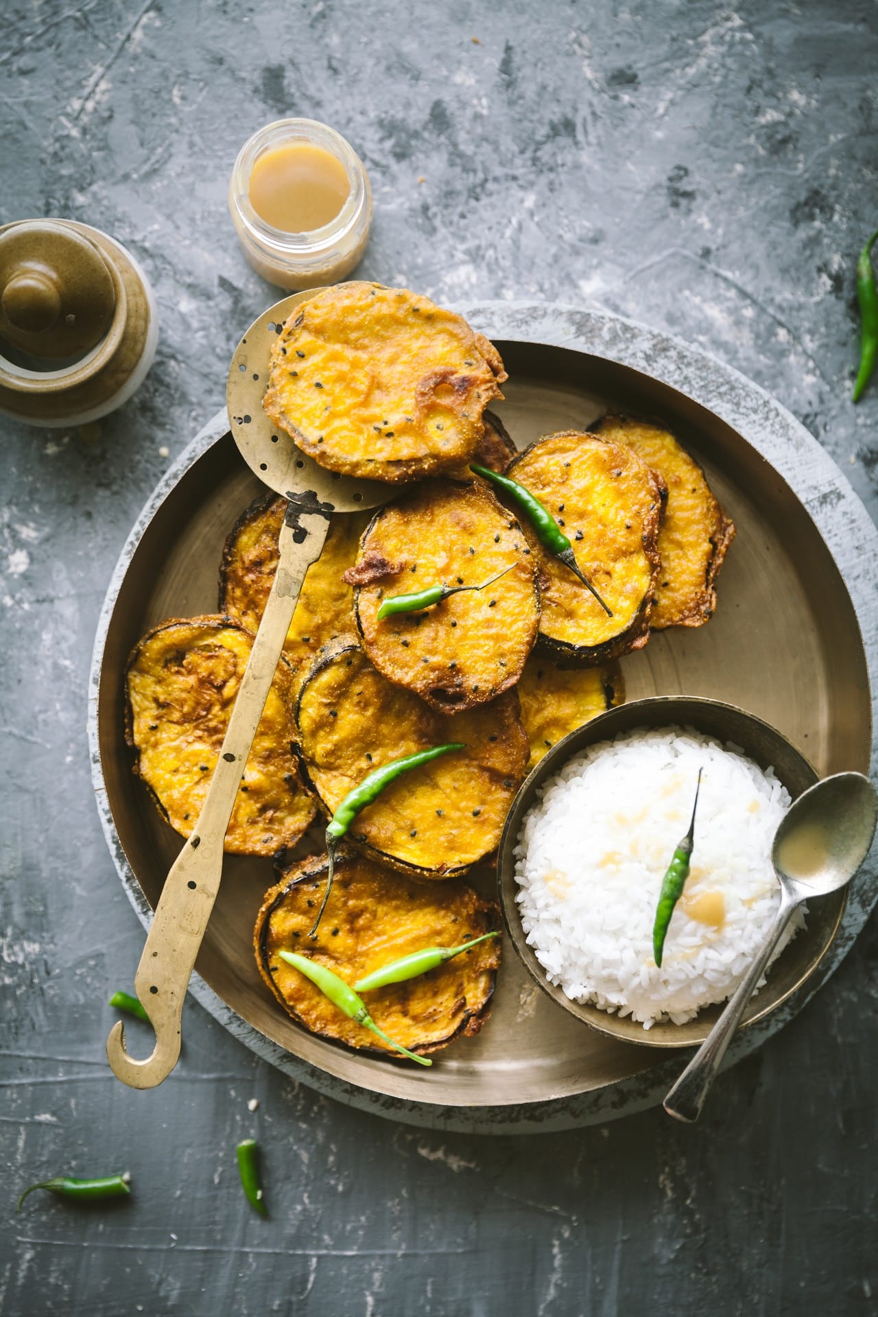 Begun Bhaja (Bengali style fried eggplant )