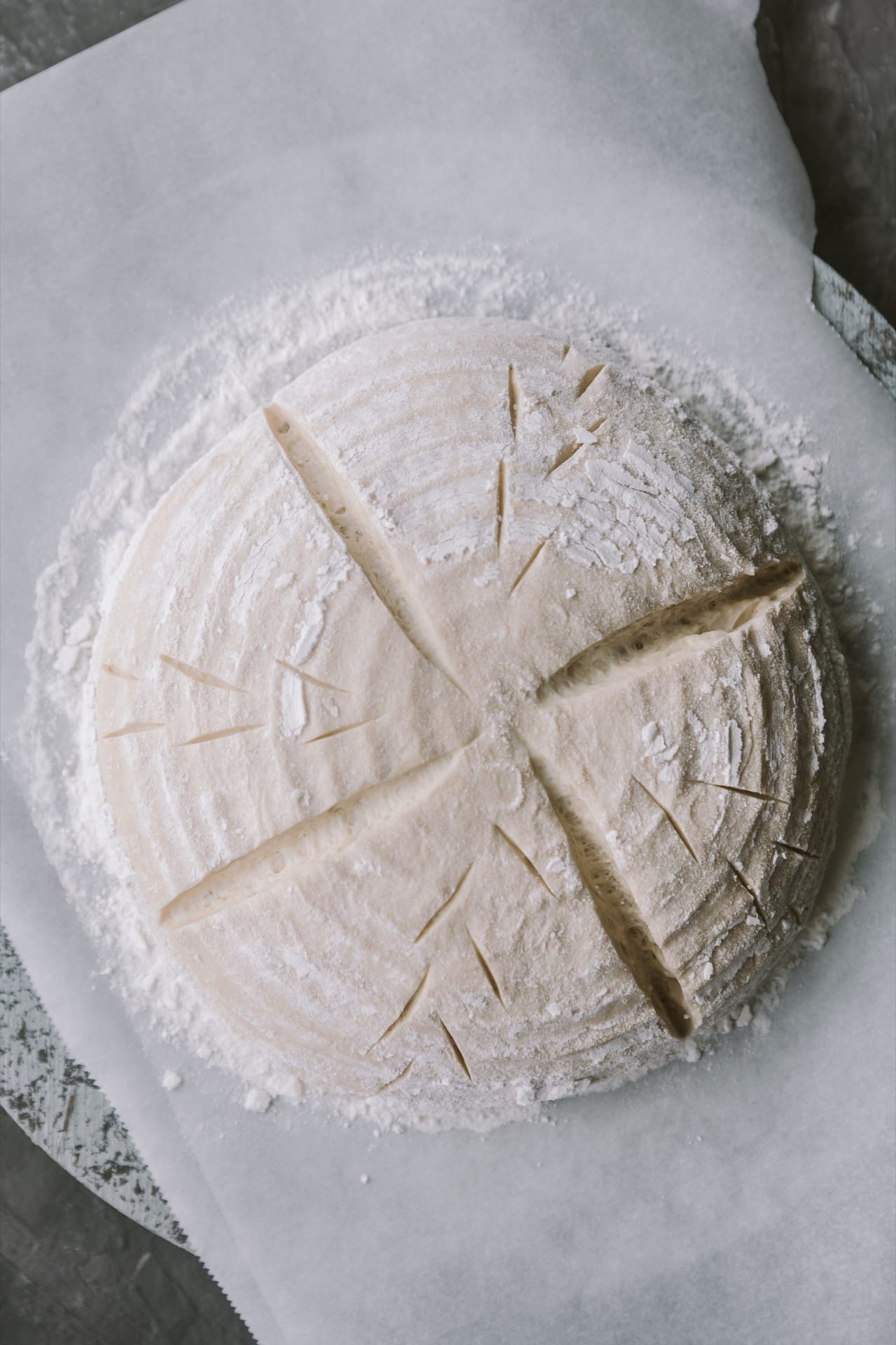 Scoring bread