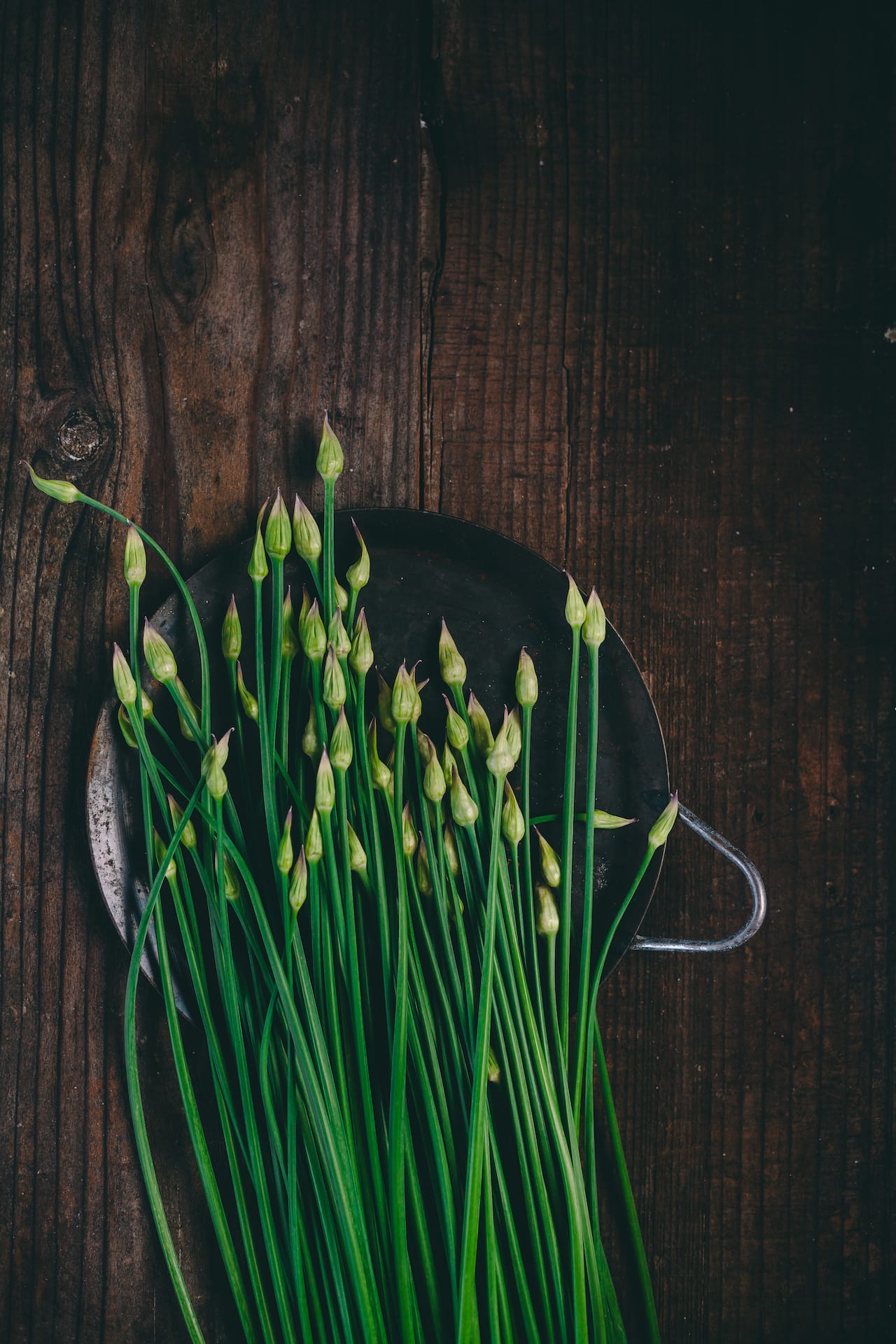 Beautiful fresh! The stems, blossoms, buds, all together makes a tasty meal
