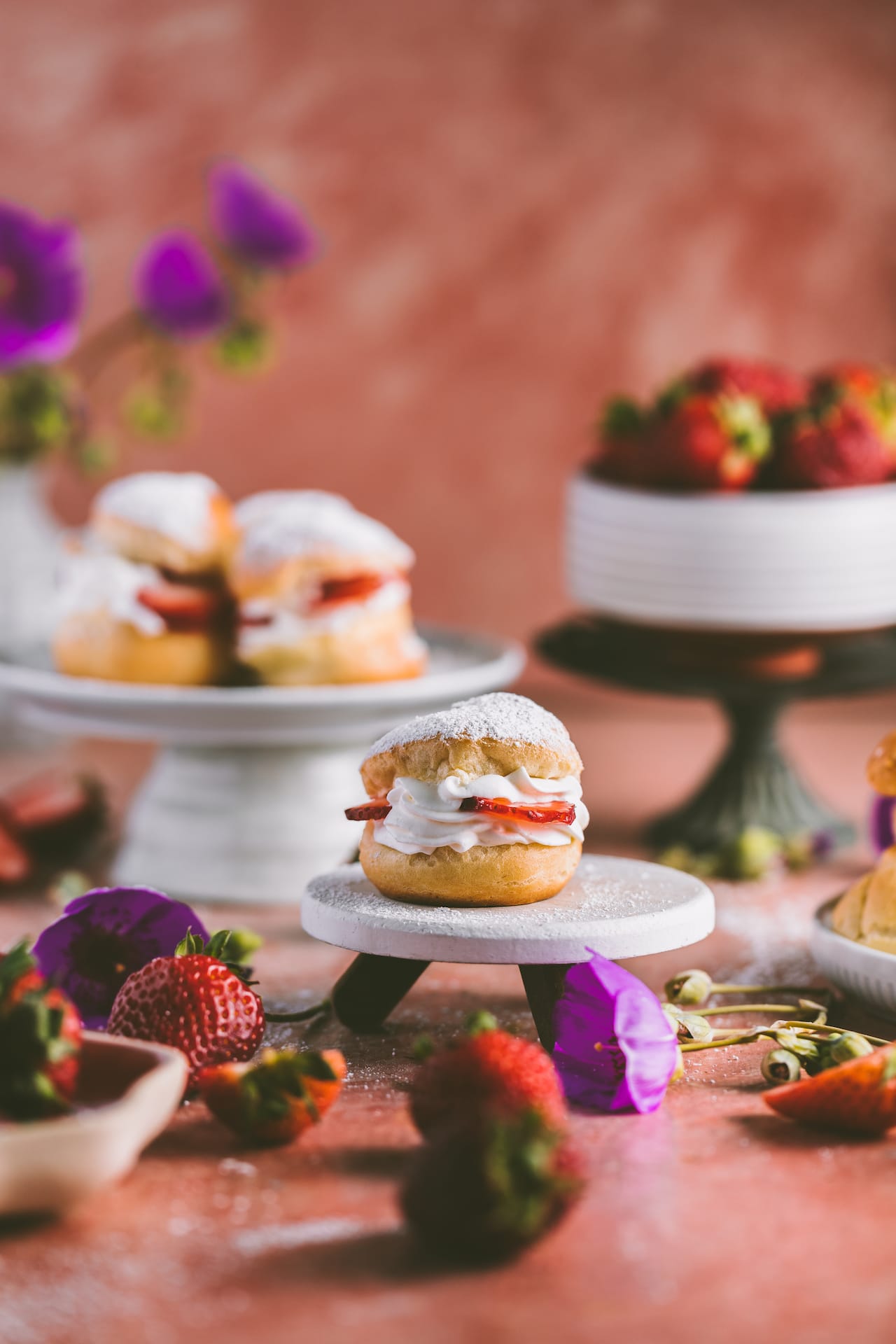 Cream Puffs with mascarpone cheese and strawberries