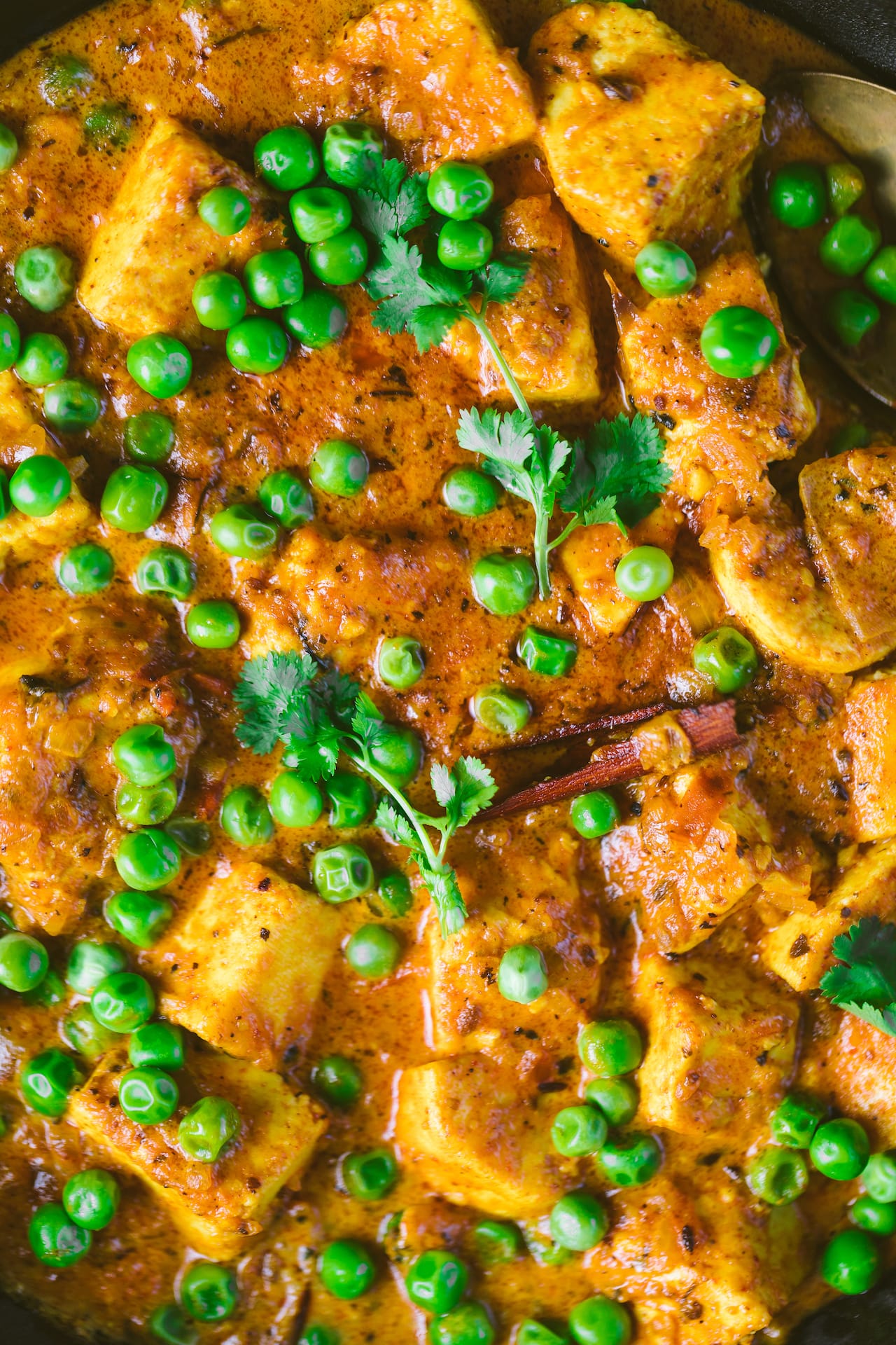 Indian cottage cheese with peas