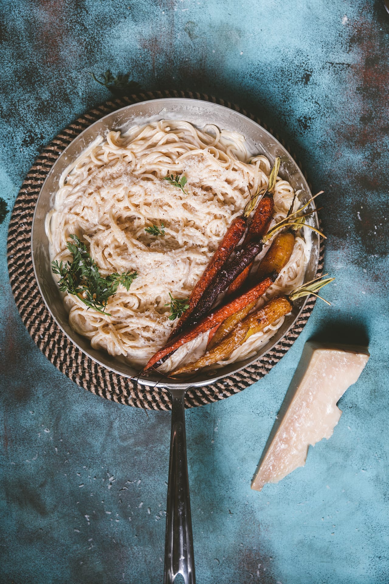 Alfredo pasta with roasted carrots