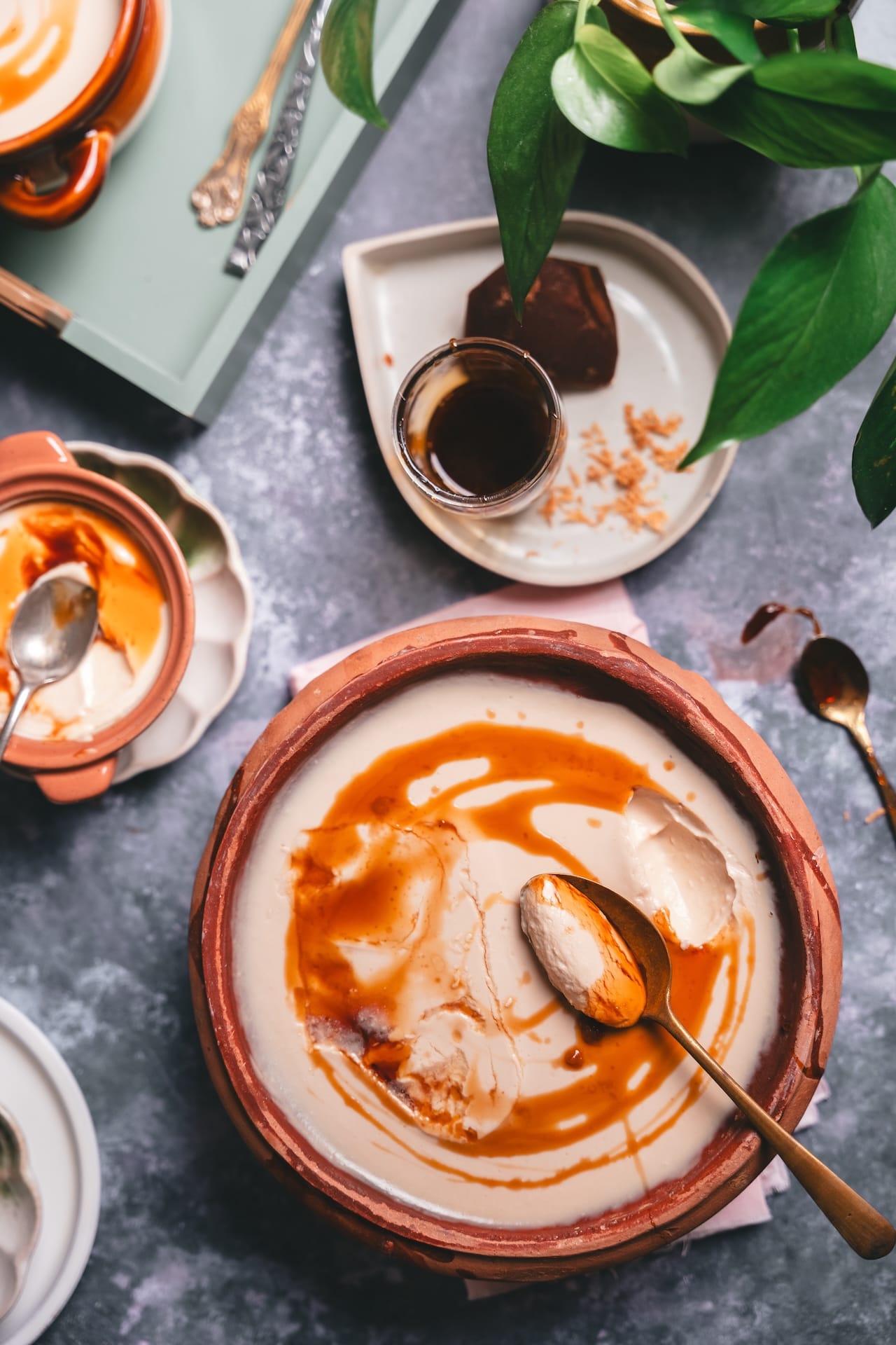 Nolen Gurer Mishti Doi